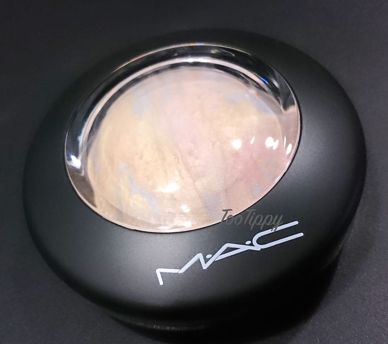 TooTippy MAC Mineralize Skinfinish Highlighter in Lightscapade