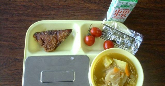 What Kids Eat For Lunch At Schools Worldwide 16 Pics Women System