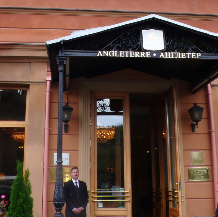 Есенин повесился в гостинице англетер