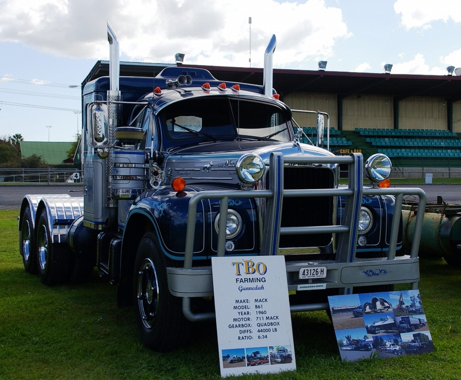 Historic Trucks Dubbo Vintage Truck Show 2016 Part 3 Fords