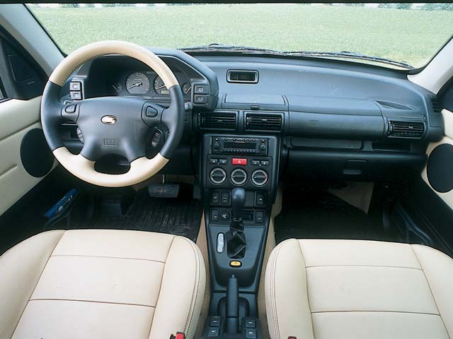 Land Rover Freelander 2010 салон