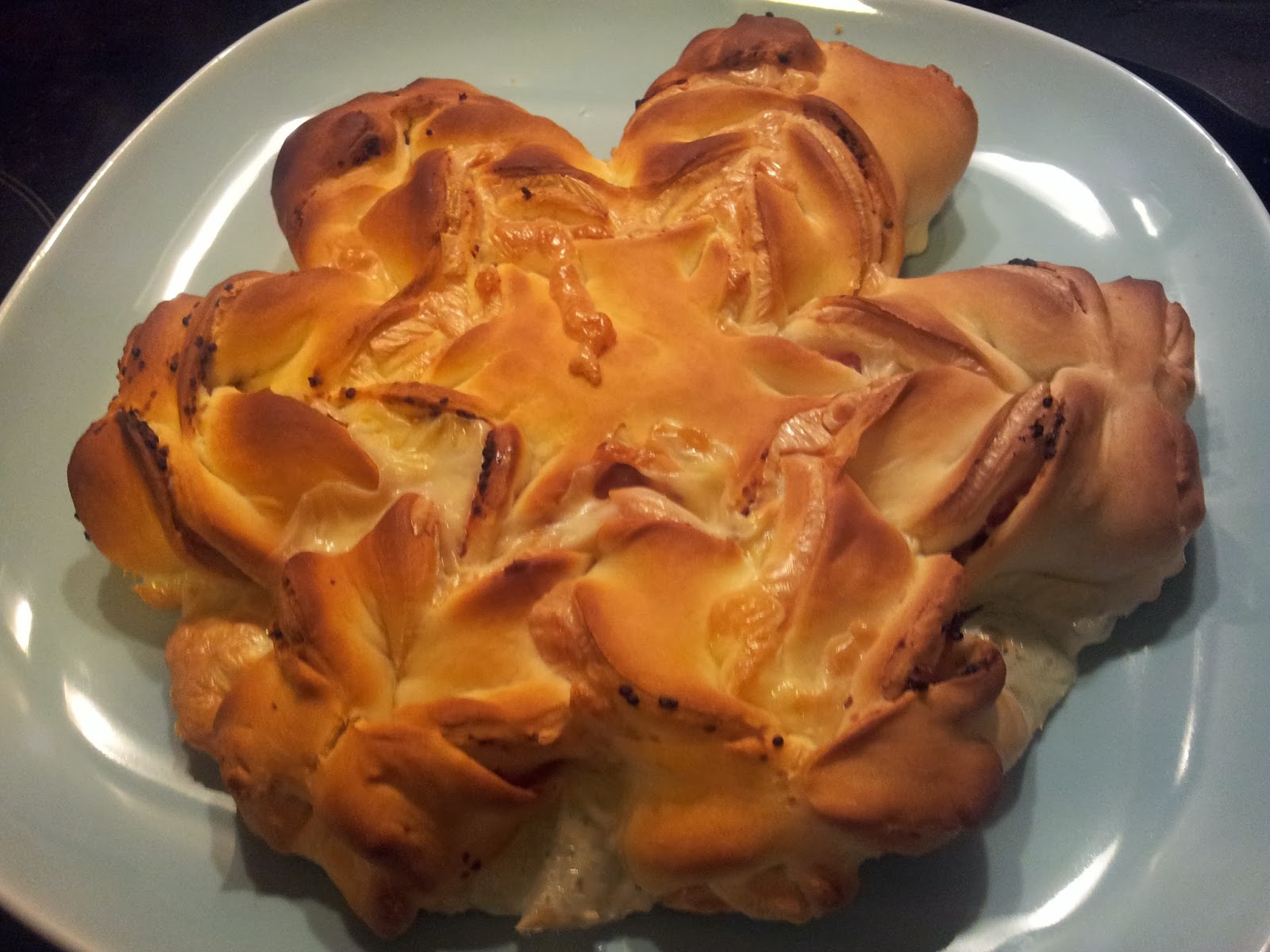 Cooking in Zurich Cinnamon Roll Snowflake