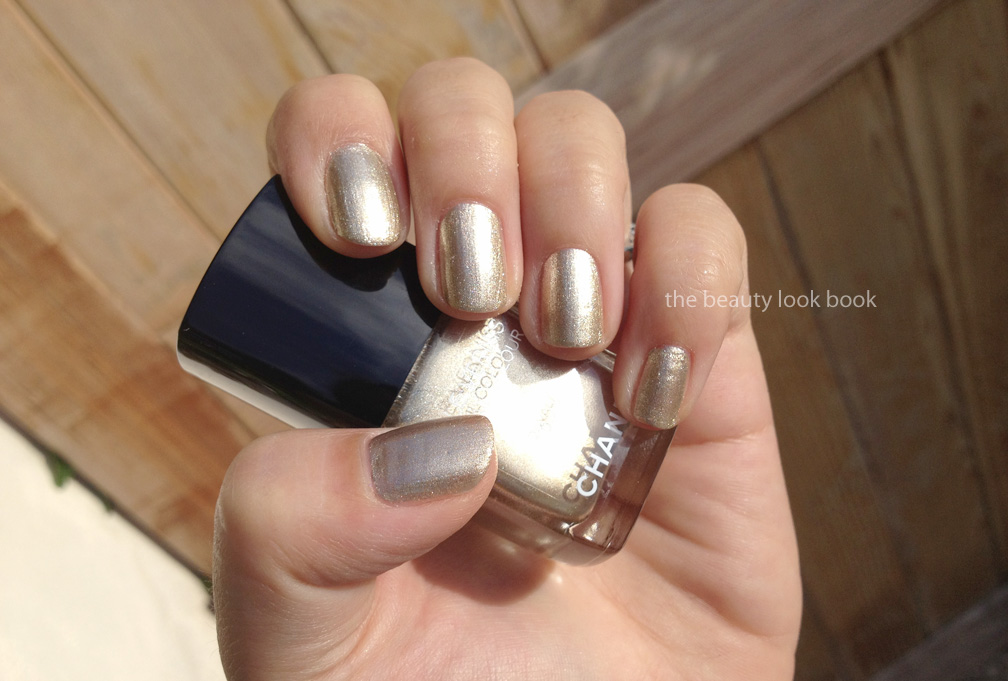 Chanel Vertigo #563 Le Vernis - Fall 2012 - The Beauty Look Book