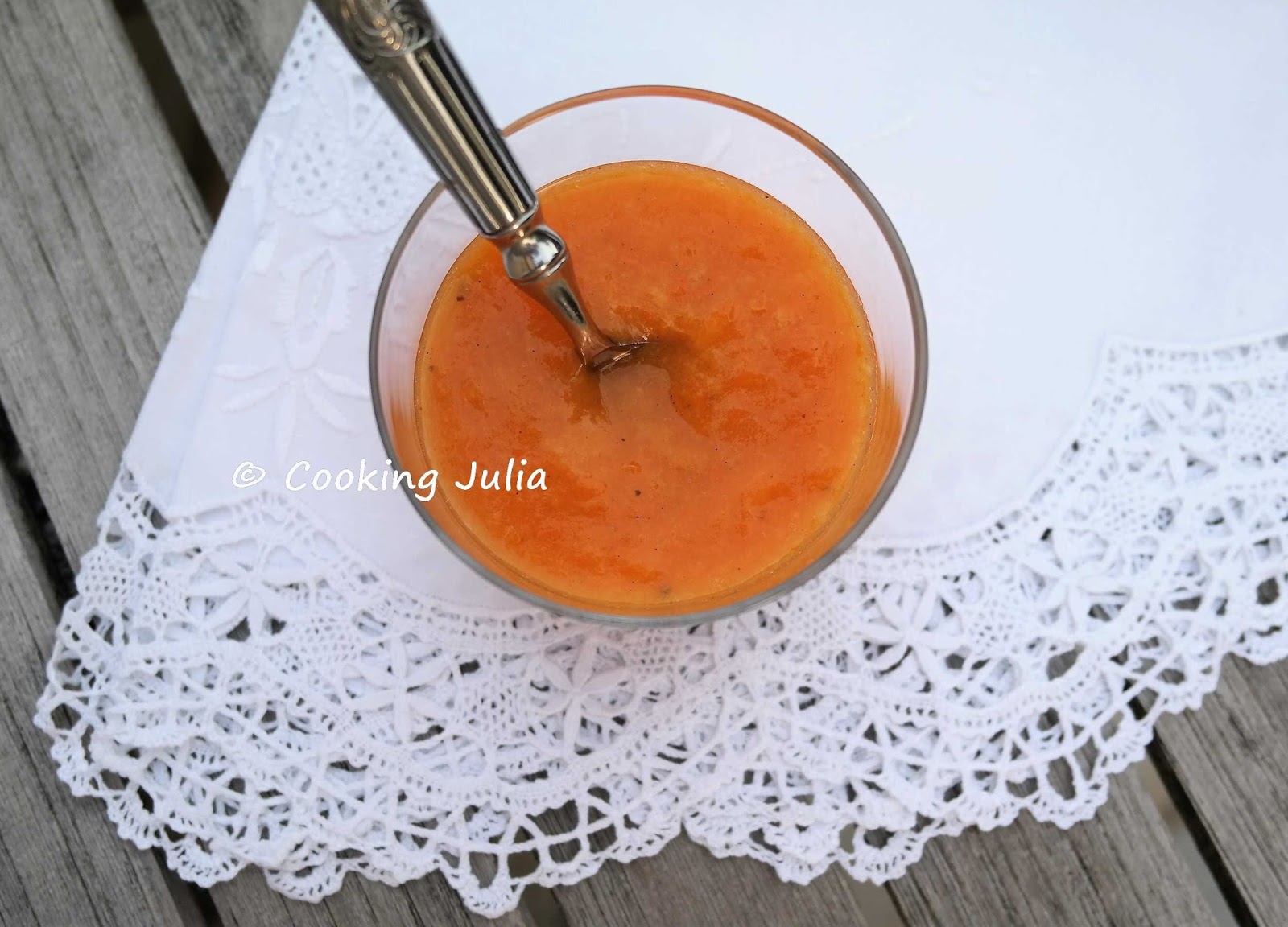 COOKING JULIA COMPOTE PÊCHESABRICOTS À LA VANILLE