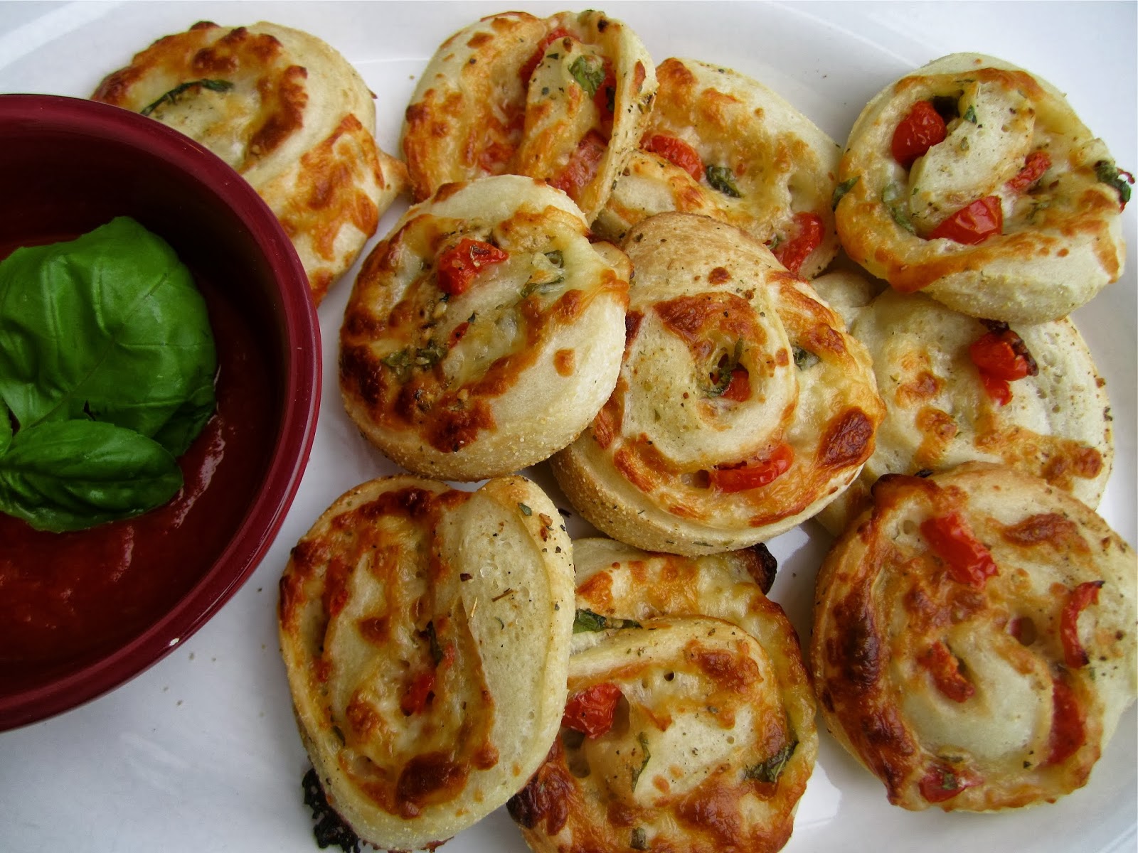Stephanie Cooks: Caprese Pinwheels