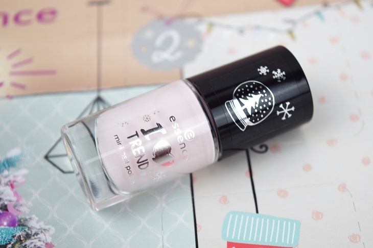 Essence Adventskalender 2025 Inhalt: Ein Blick hinter die Türchen und die Schönheit des Ausmalens