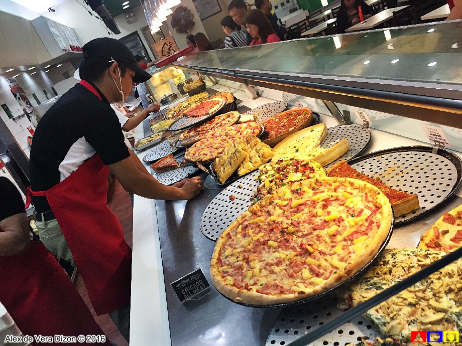 lafanggero White Christmas Indulgence with Sbarro’s Chicago Super