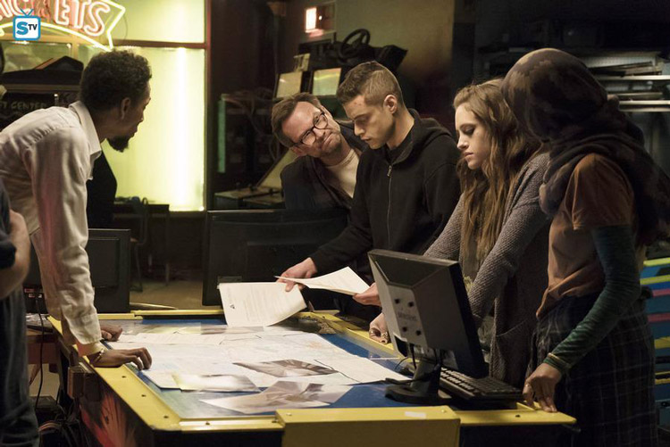 Mr. Robot - eps1.3_da3m0ns.mp4 - Review: "Drugs, Dreams and Monsters"