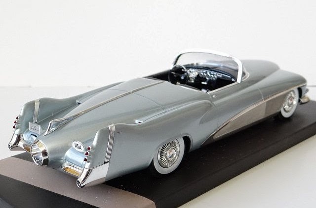 GM lesabre 1951 года