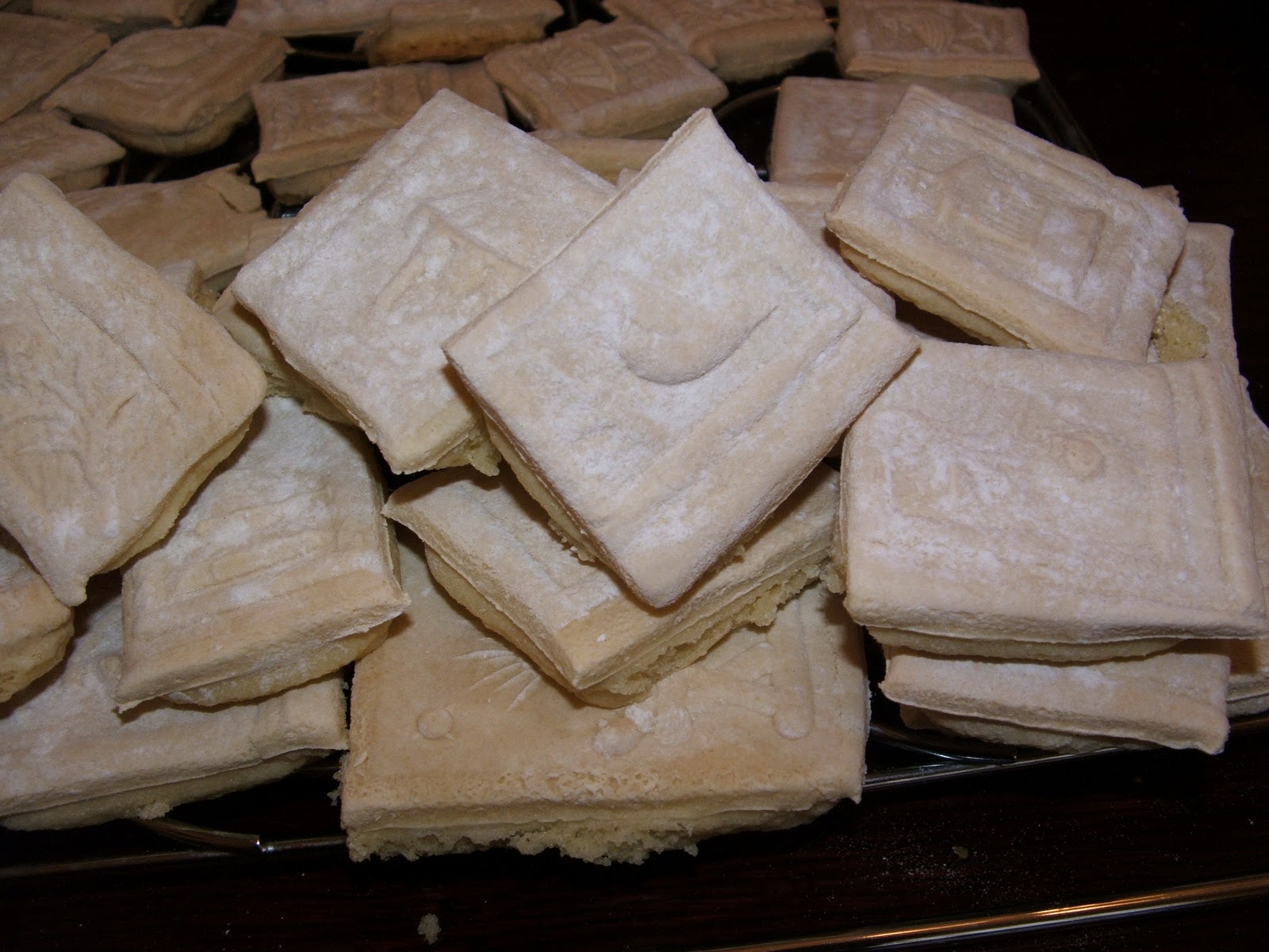 god-s-growing-garden-christmas-cookies-springerle