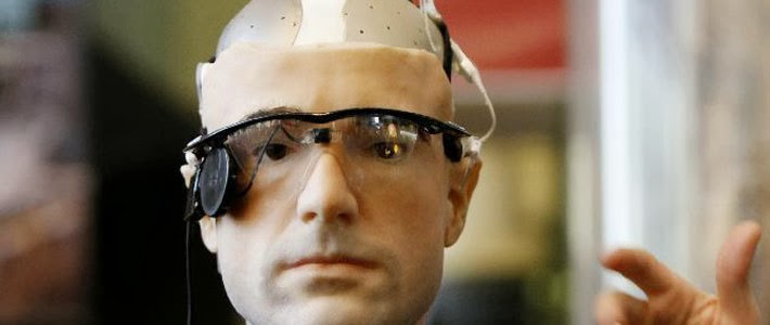 Робот фрэнк биоробот. Человек биоробот. Биоробот. Бионический человек. Человек биоробот.