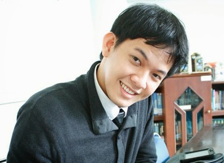 5 Artis Pria Tertampan di Indonesia 5 Artis Pria Tertampan di Indonesia