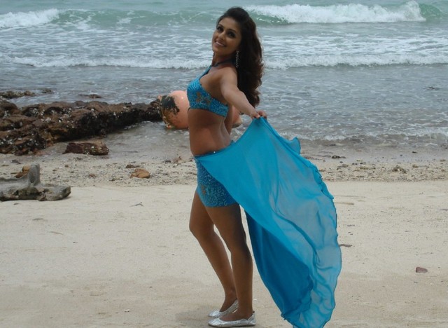 Aarti Chabbria Hot Stills from movie Rajani
