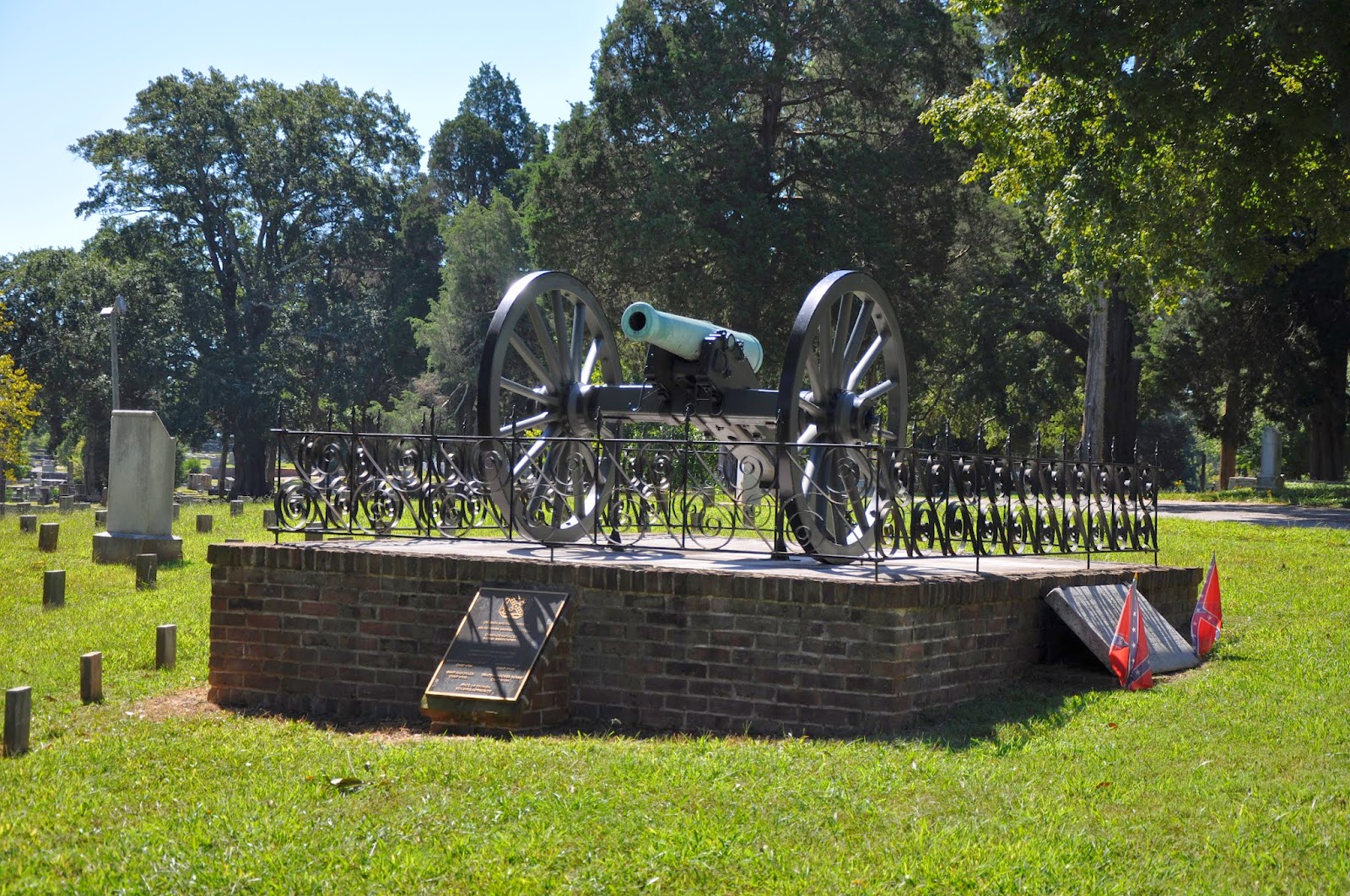 Social Shutter: Segregation Persists – Even in Cemeteries