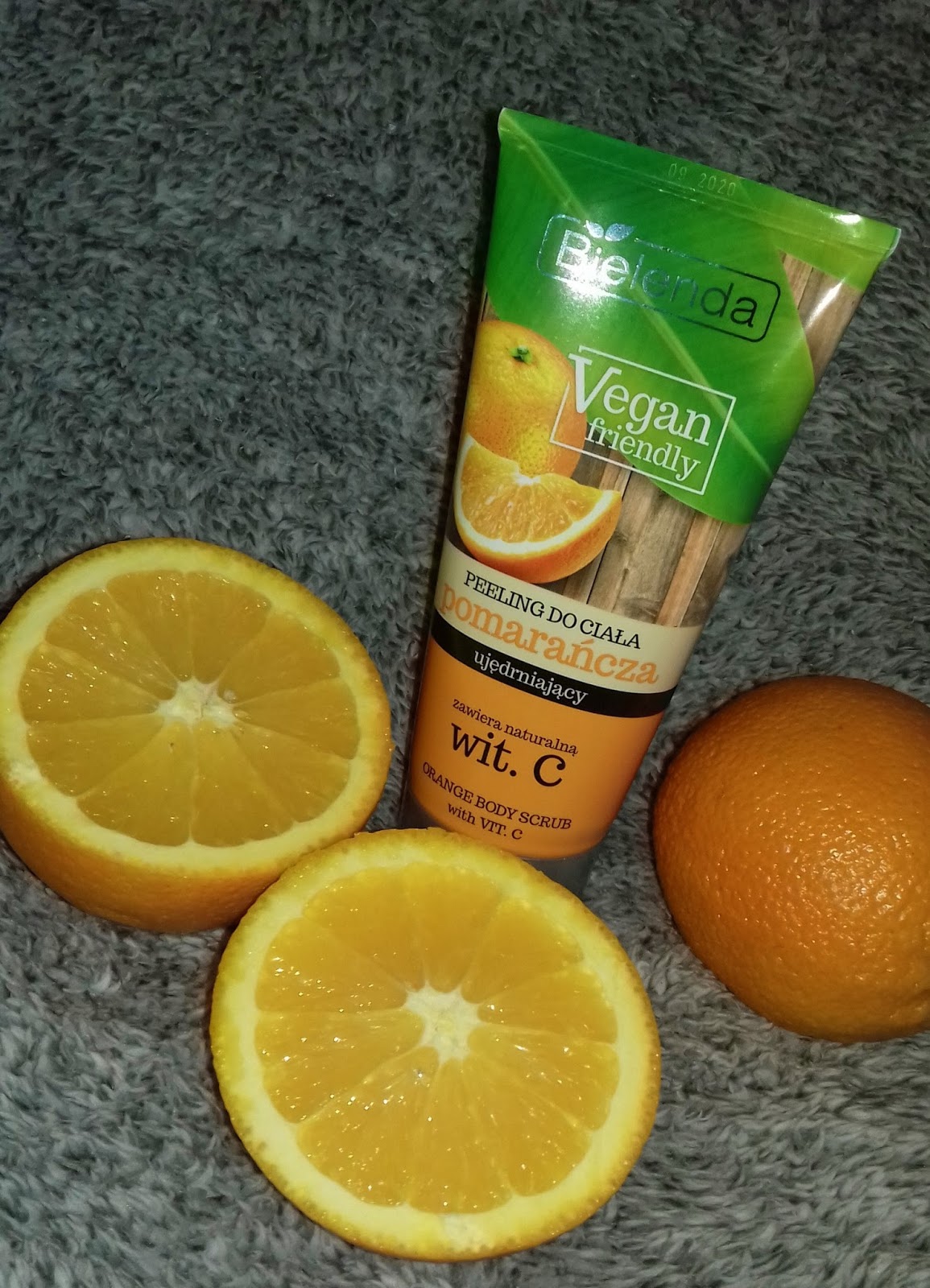 Bielenda vegan friendly peeling do ciała ujędrniający pomarańcza z witaminą C