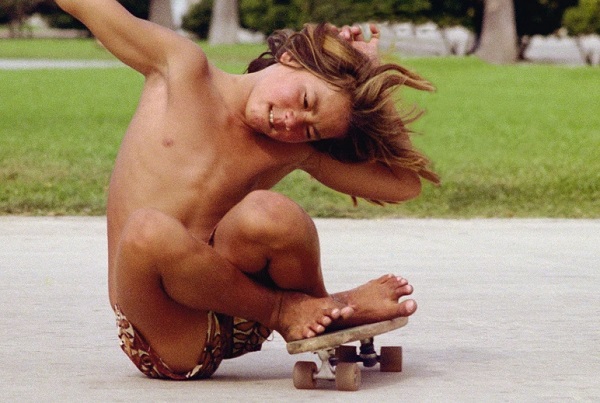"I'll be on the street" - foto por Hugh Holland - 1975 | photos | 70s California skaters awesome pics | imagenes chidas, fotos bonitas