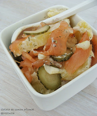 Salata de somon afumat cu cartofi