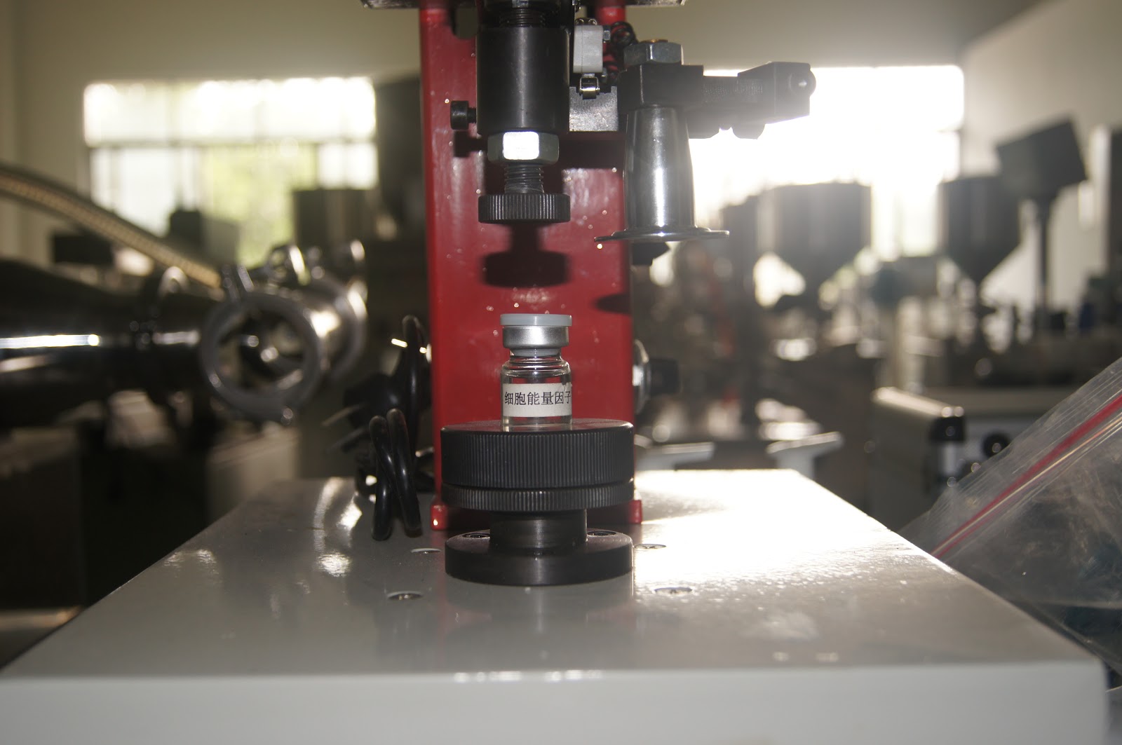 10-35ml oral solution hand capping machine - COSMETIC&FOOD MAKING AND ...