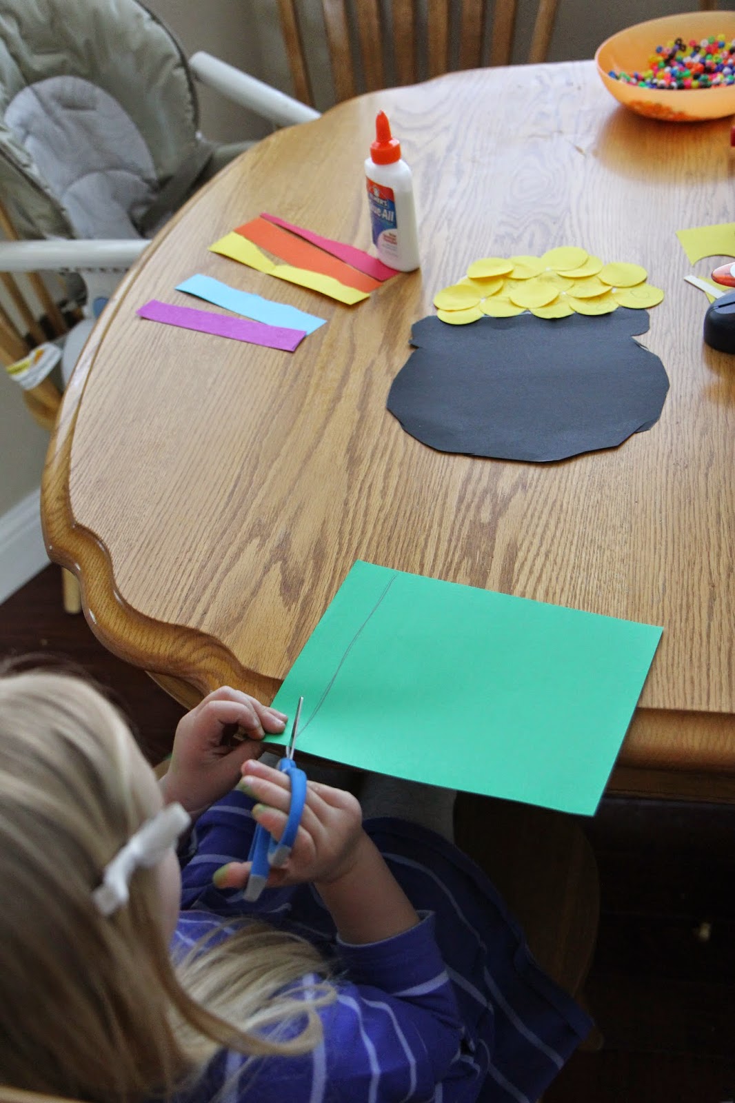 Toddler Approved!: Easy Preschool Cutting Craft: Pot o' Gold