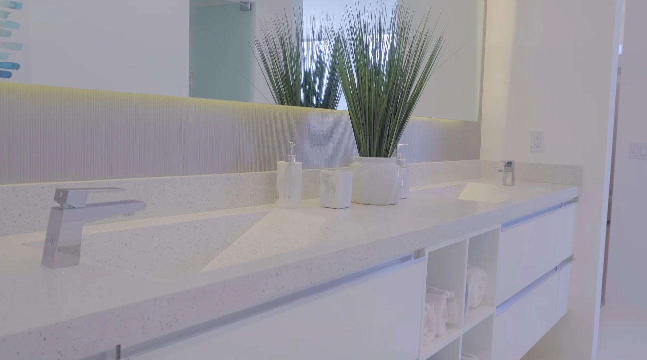 32 Photos vs. Palm Springs, CA Luxury Home Interior Design Tour By Brian Foster