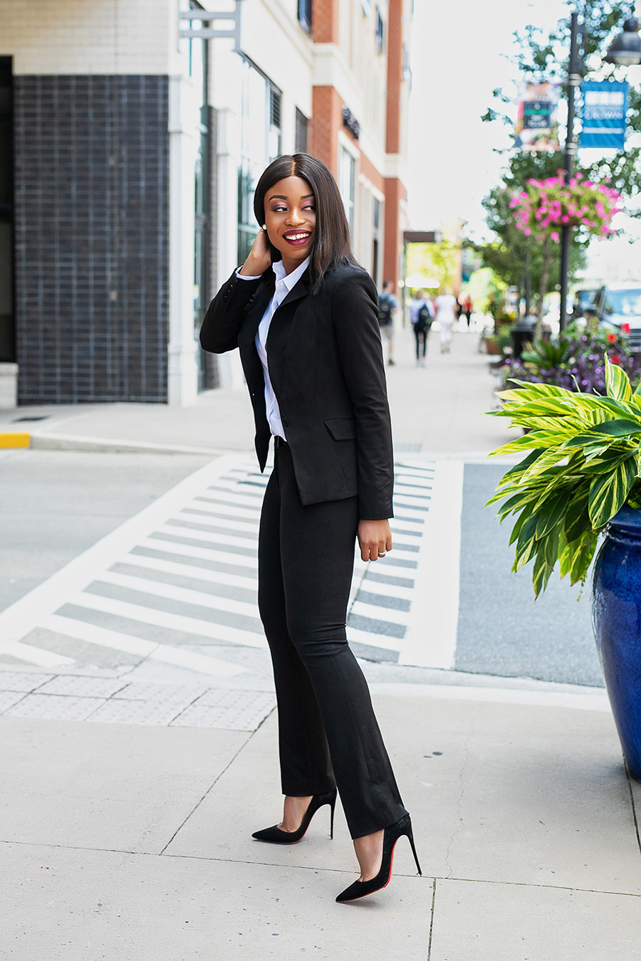 2 Simple Ways To Style Black Pants For Work - Jadore-Fashion