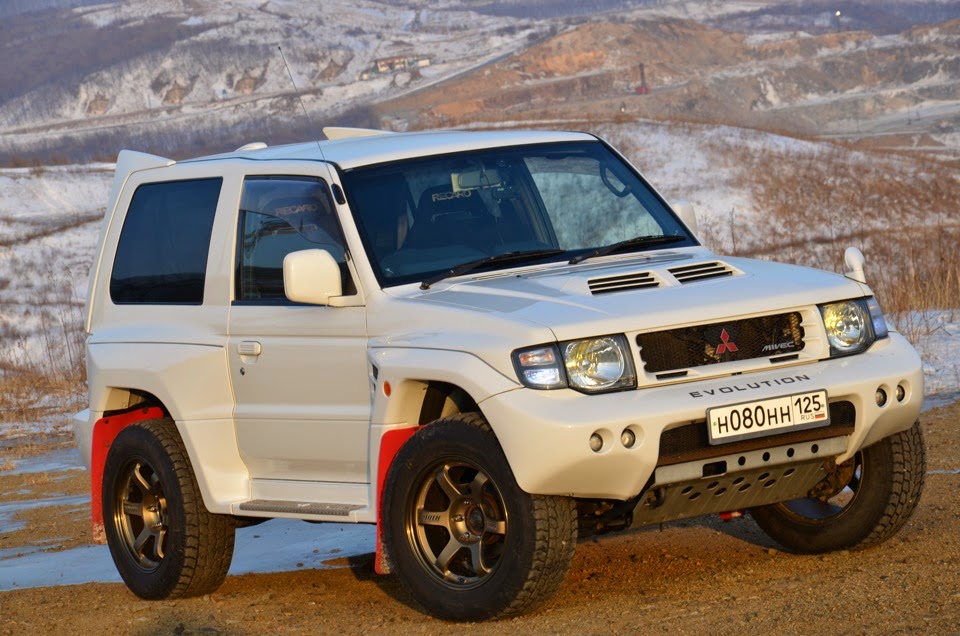 Mitsubishi Pajero Evolution: il nome non mente - Throttle Addicted