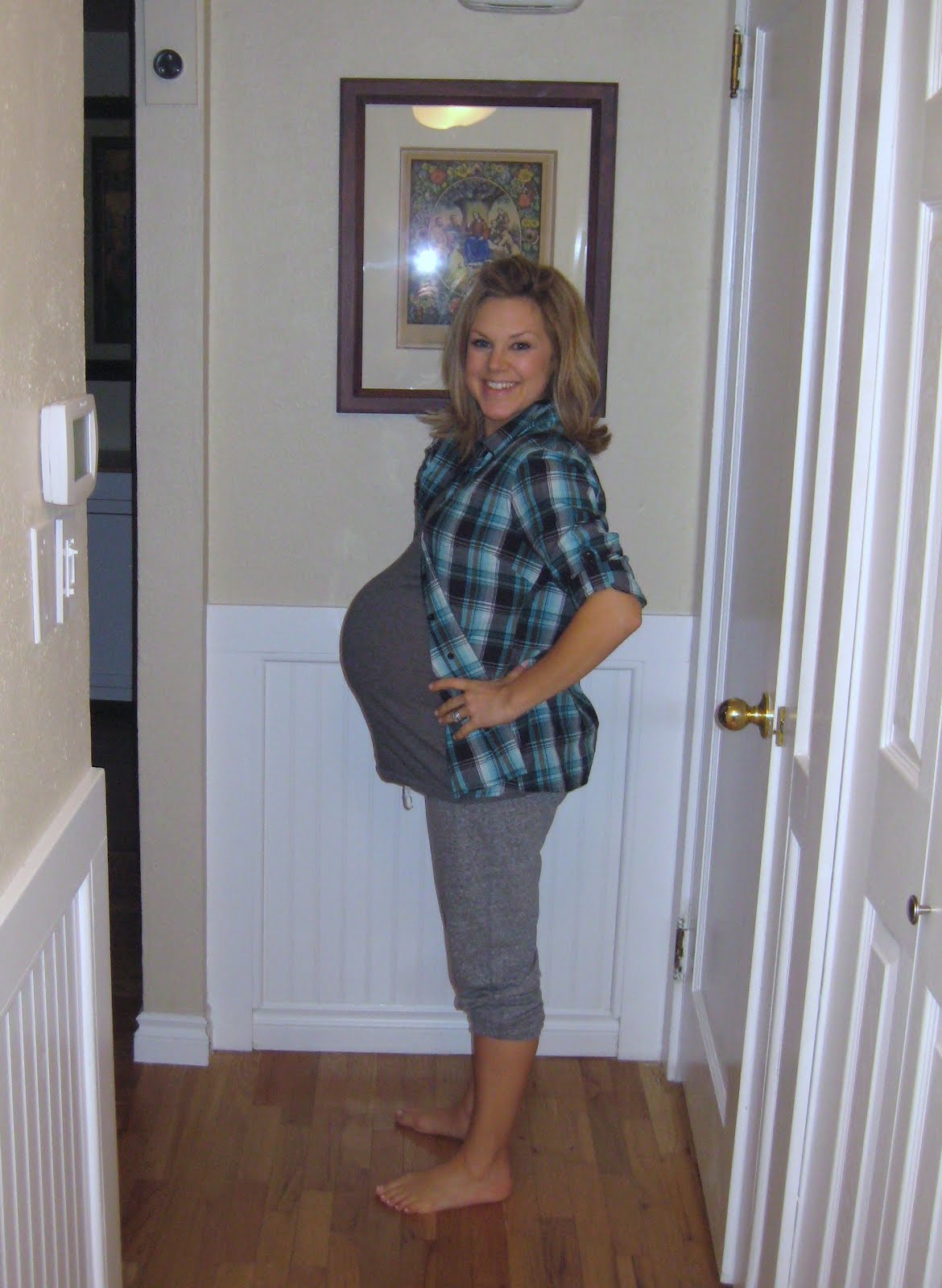 9 months pregnant arab wife