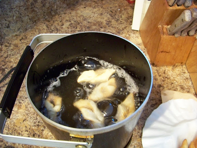 Klejner frying in oil