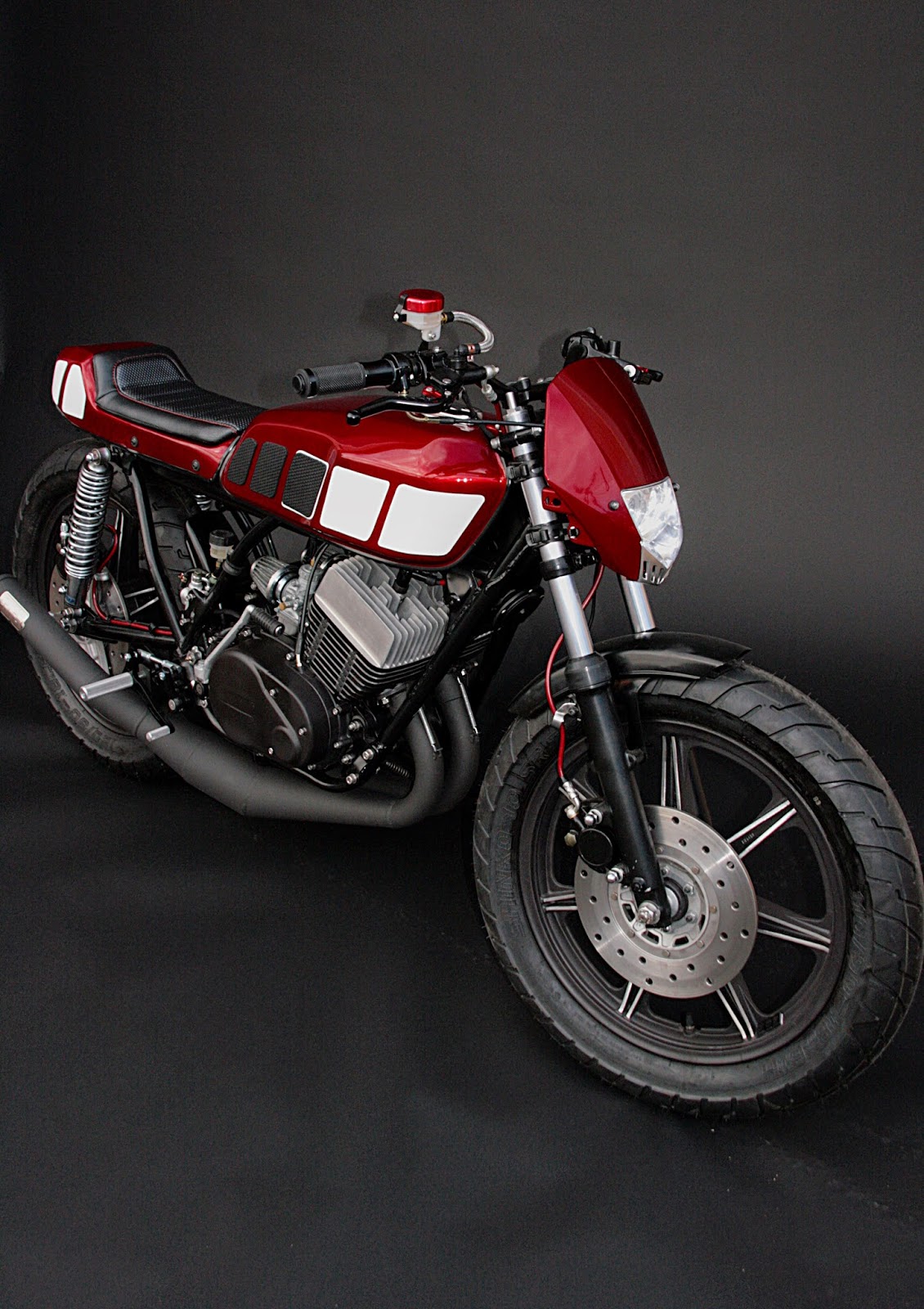 Rusty Bolt Garage: 1977 YAMAHA RD425