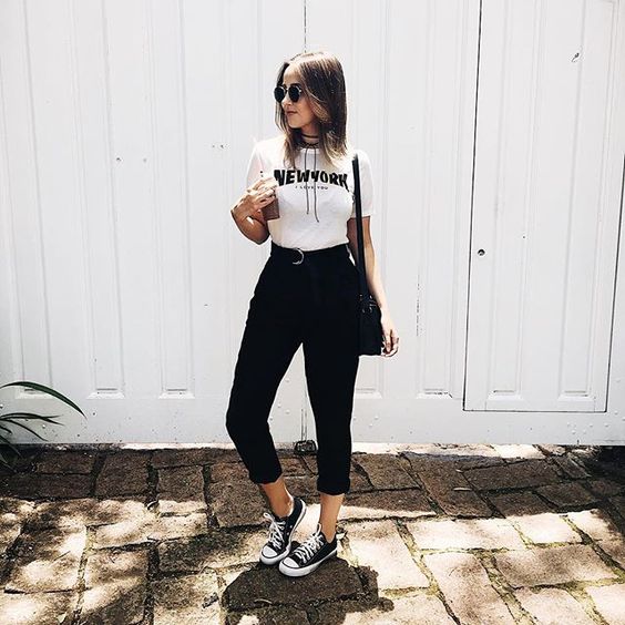 calça de couro com all star