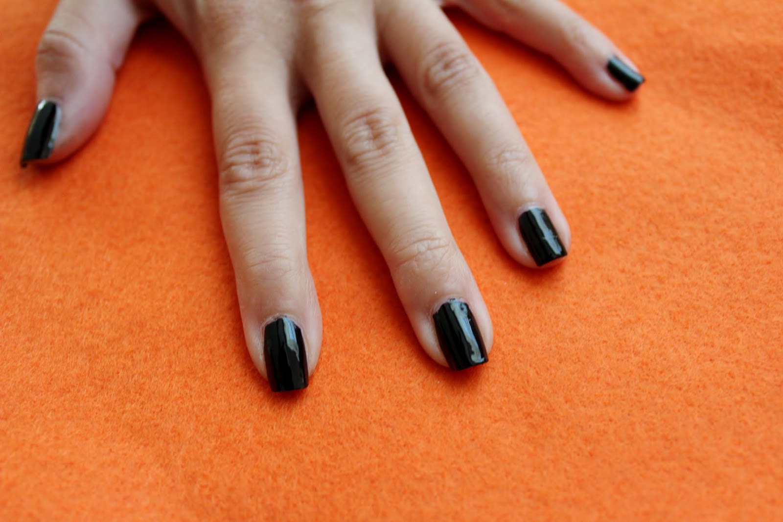 Simple Nail Art for Newbies 'Jack Skellington' Nightmare Before