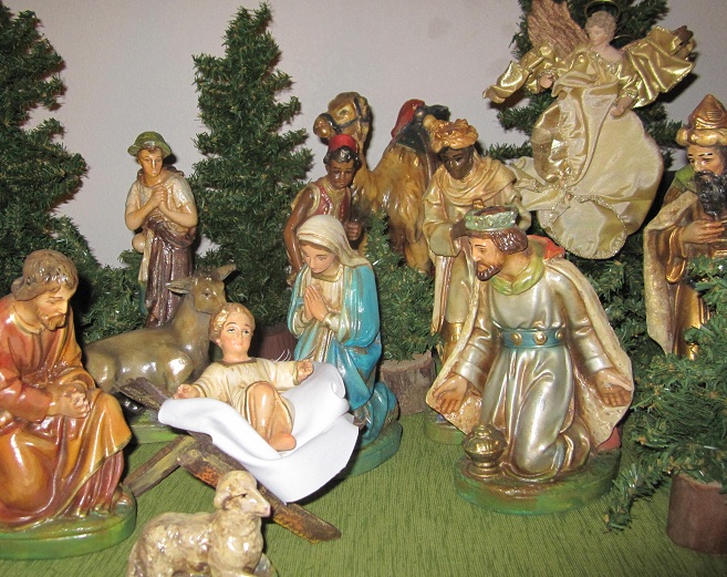 Ruthlynn's World Old Nativity Restored