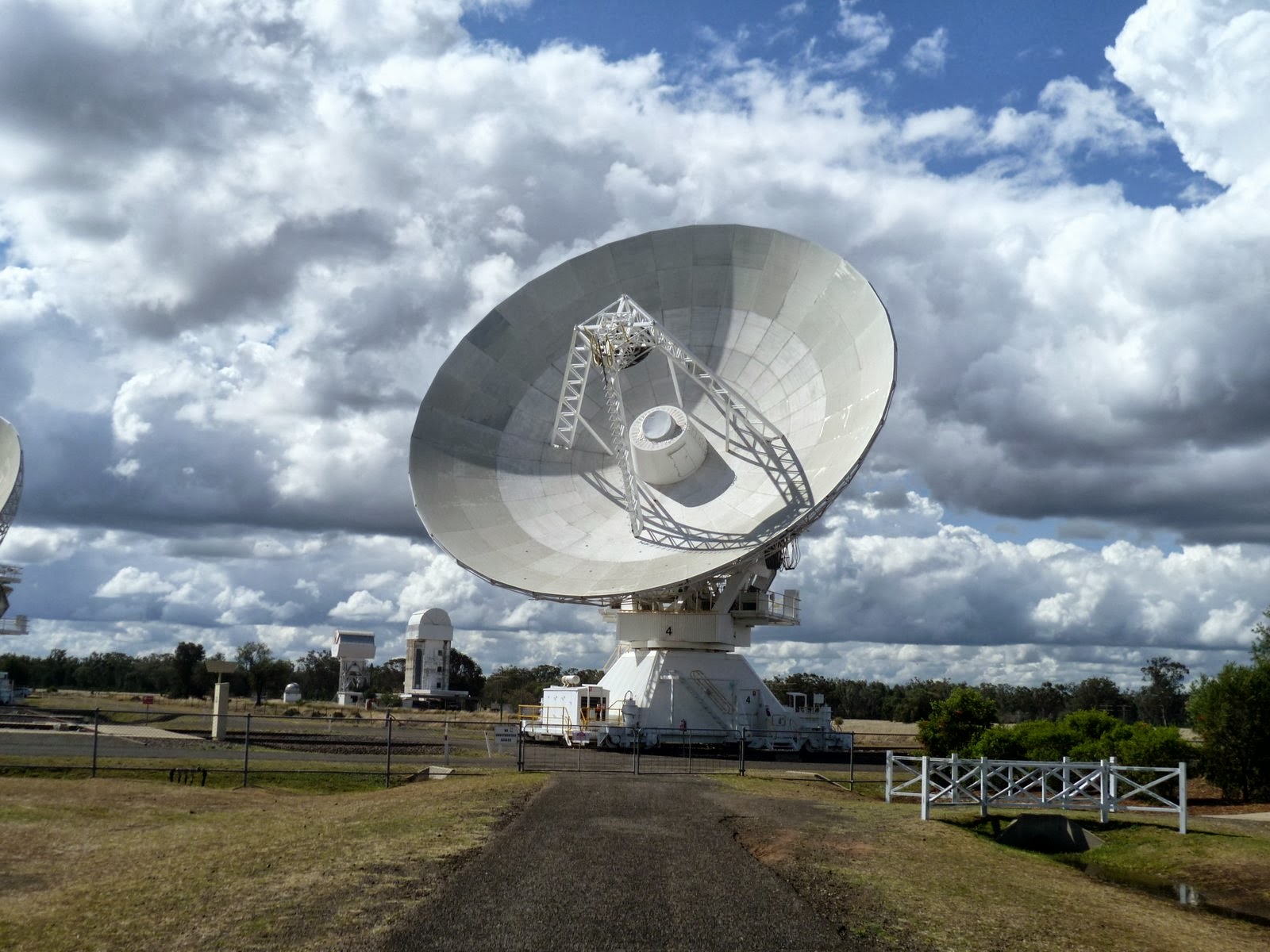 Witchwae Returns to Big Island CSIRO telescopes near Narrabri