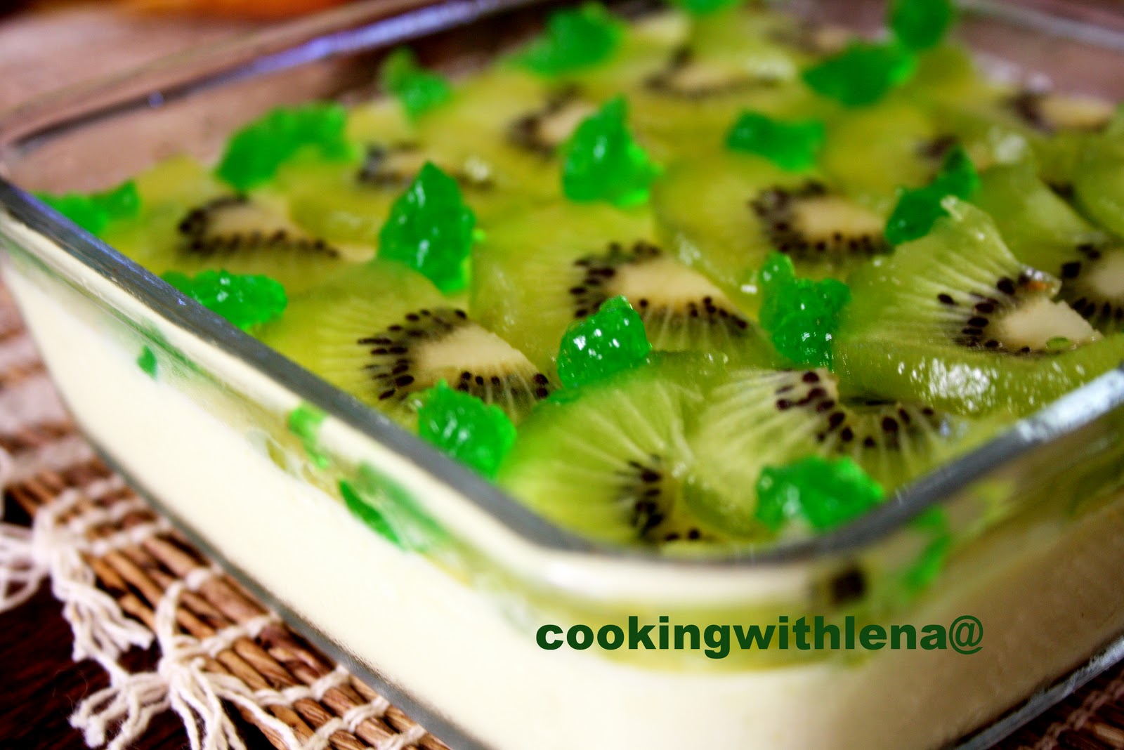 Lemon n Spice SNOW WHITE PUDDING WITH KIWI TOPPING / EGGLESS MILK
