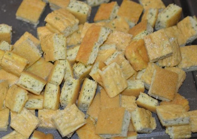 Easy Croutons recipe