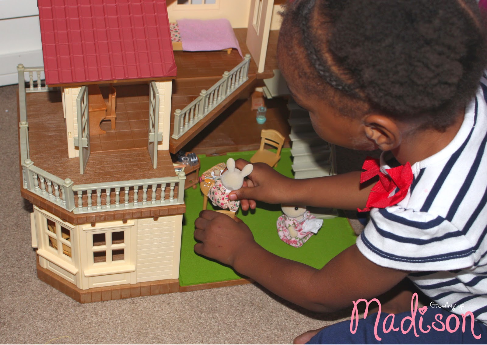 Calico Critters Cloverleaf Townhome Gift Set AnnMarie John