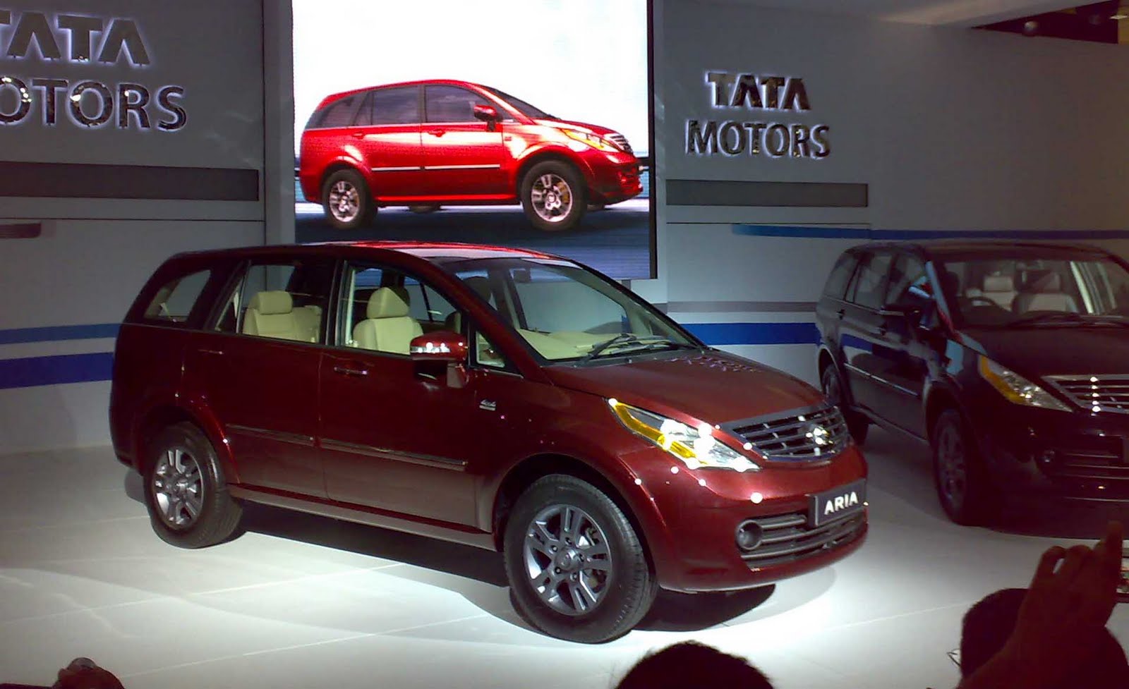 Tata Aria Optimum version to enter Indian auto market Car Dunia Car