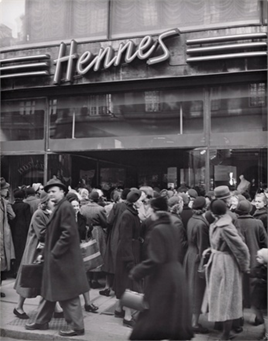 Hennes first store in Stockholm, 1952 - front