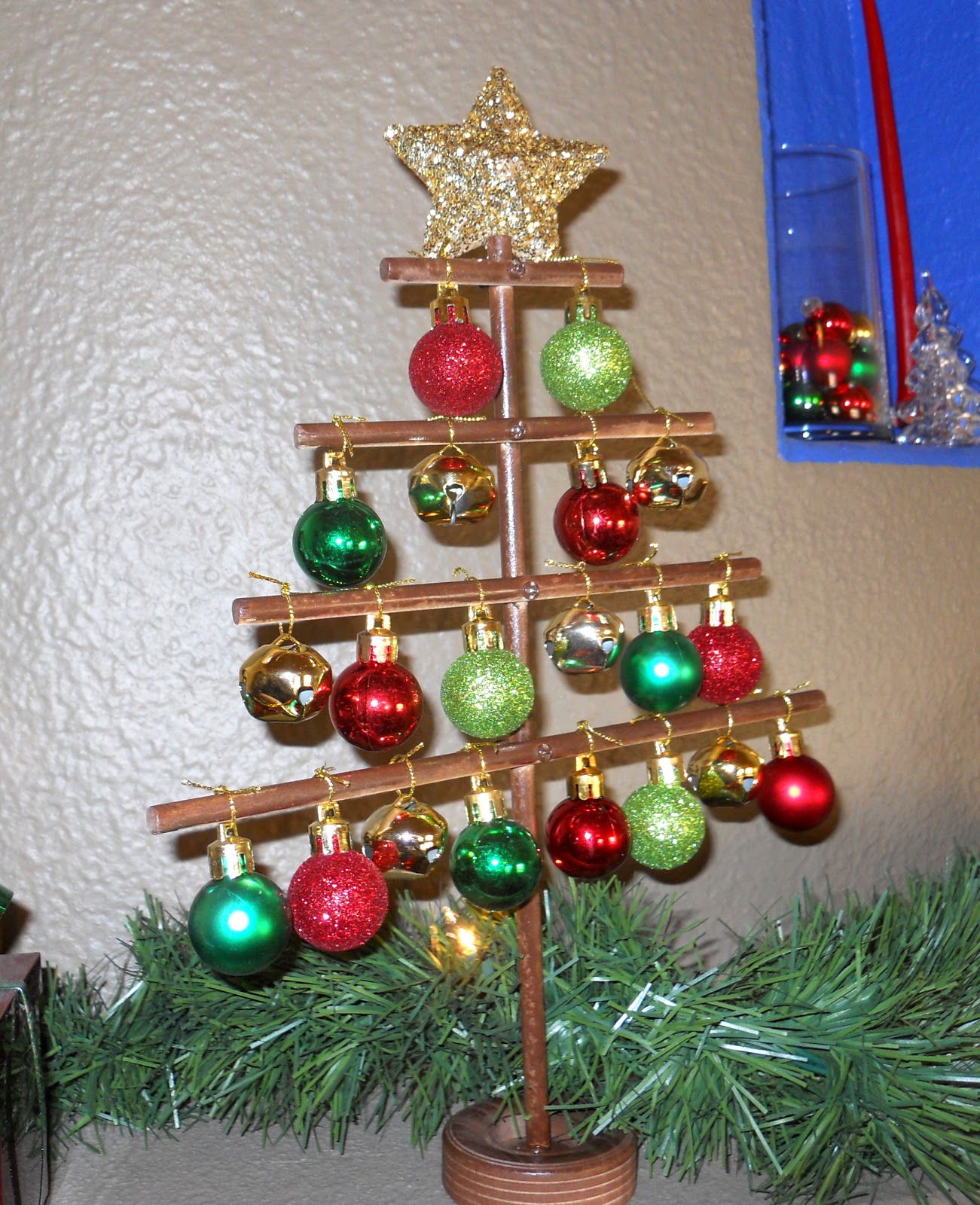 Corner Window Crafts DIY Mini Christmas Tree Tutorial
