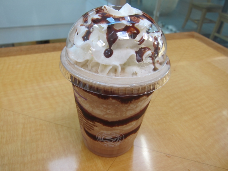 Review The Coffee Bean Chocolate Hazelnut Ice Blended