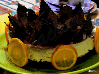 Tort surpriza de portocale si ciocolata