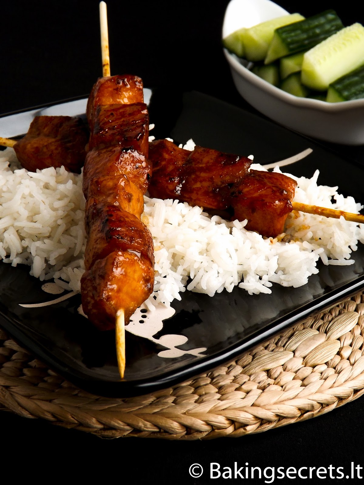 Baking Secrets Saldūs lašišos iešmeliai Honey & Soy Salmon Skewers