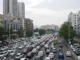 heavy traffic on Duanzhou 4th Road in Zhaoqing