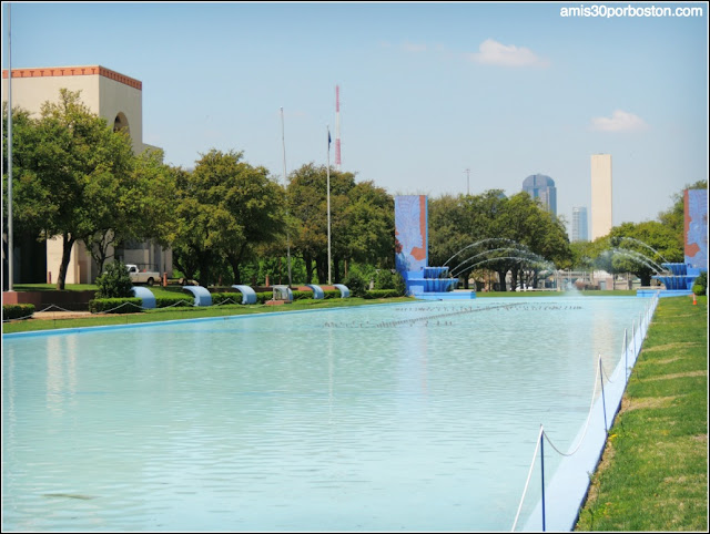 Esplanade Fountain en el Fair Park de Dallas
