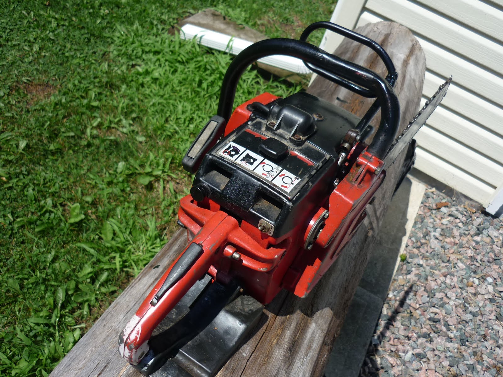 VINTAGE CHAINSAW COLLECTION: JONSERED 52E. jonsered fuel filter 