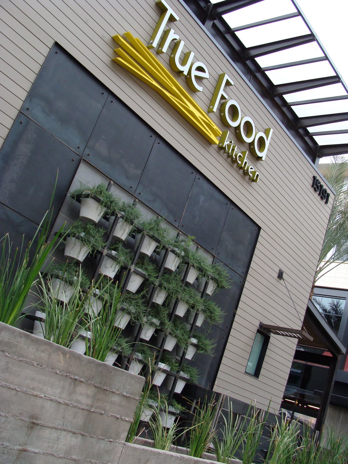 Madame Belle Feuille: July 2011