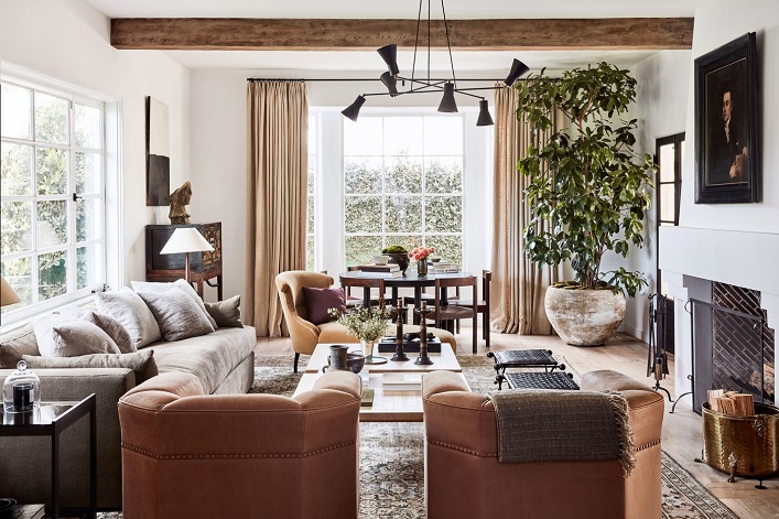 A warm and inviting Spanish-Colonial retreat in Los Angeles with an European charm!