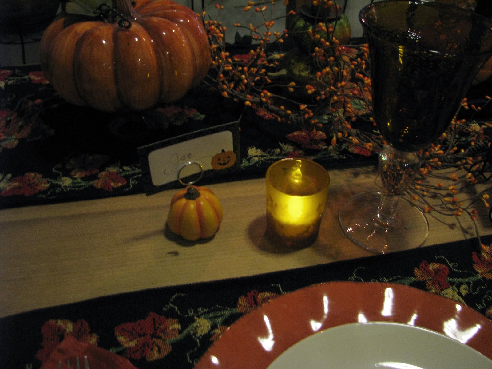 Designs by Pinky: ~~~Pumpkin Table for 2!!!~~~