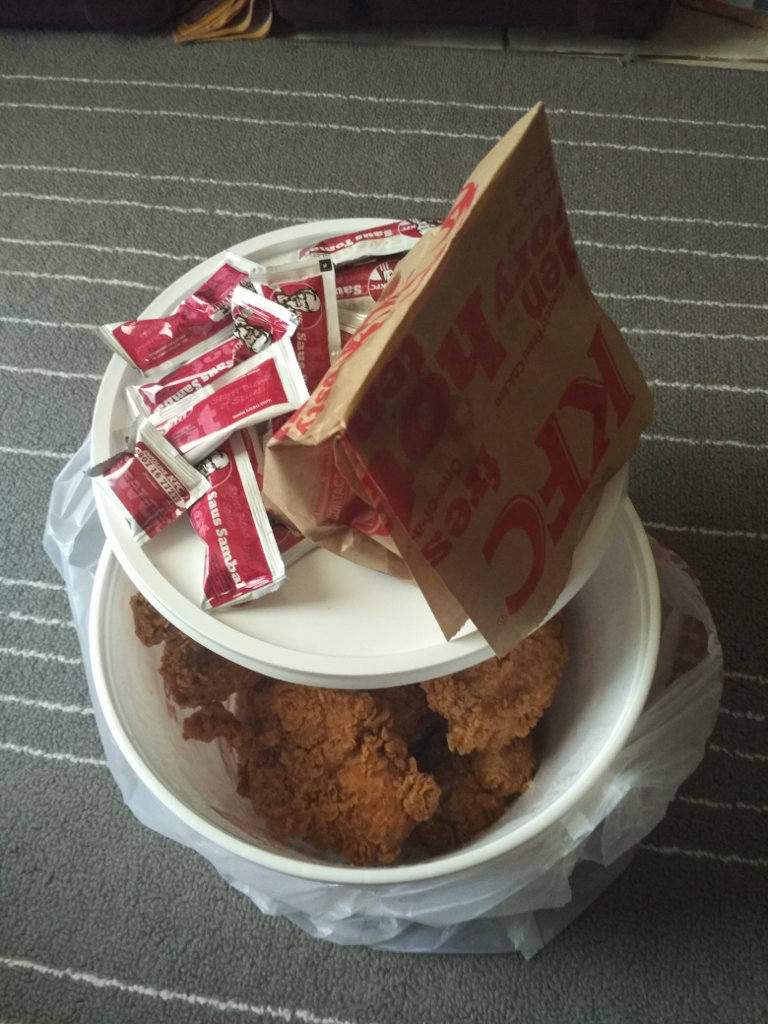 Yulilien Diskon Wing Bucket Chicken di KFC
