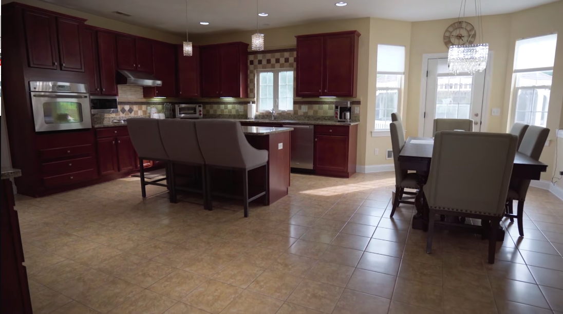 30 Photos vs. 123 Church Ln, East Brunswick, NJ Interior Design Luxury Home Tour